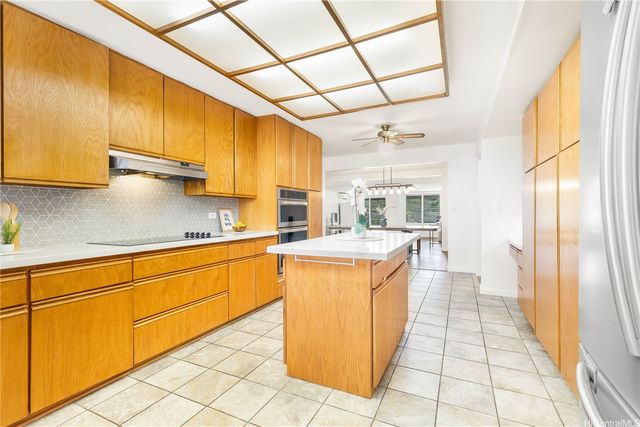 98-042 Puaalii Way, Aiea, HI 96701