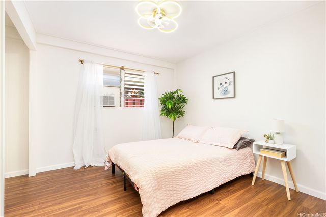 98-042 Puaalii Way, Aiea, HI 96701