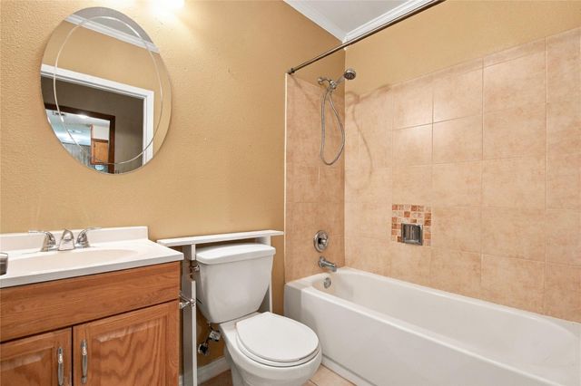 5805 Bretshire Drive, Houston, TX 77016