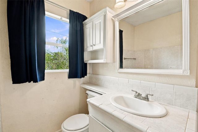 5805 Bretshire Drive, Houston, TX 77016