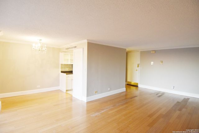 7039 San Pedro Ave Apt 612, San Antonio, TX 78216