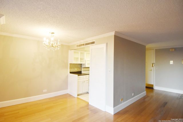 7039 San Pedro Ave Apt 612, San Antonio, TX 78216