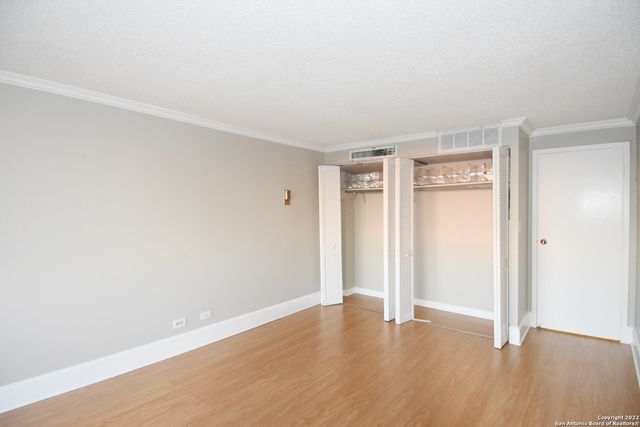 7039 San Pedro Ave Apt 612, San Antonio, TX 78216