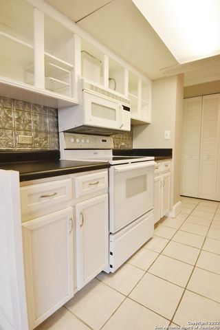 7039 San Pedro Ave Apt 612, San Antonio, TX 78216