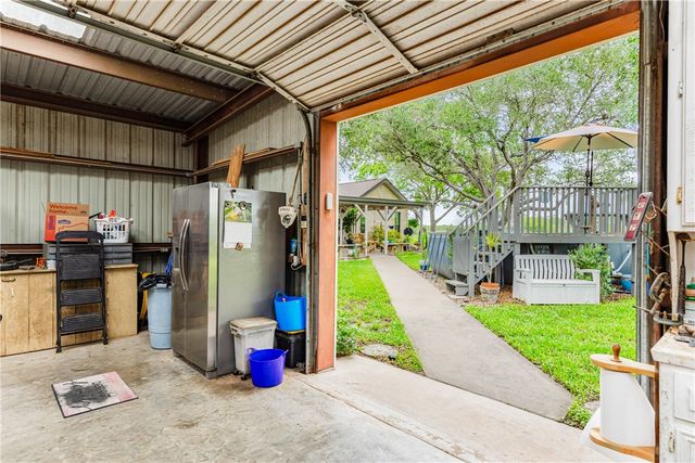 345 TRAIL RIDGE Dr, Sandia, TX 78383