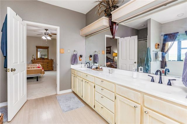 345 TRAIL RIDGE Dr, Sandia, TX 78383