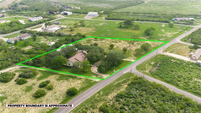 345 TRAIL RIDGE Dr, Sandia, TX 78383