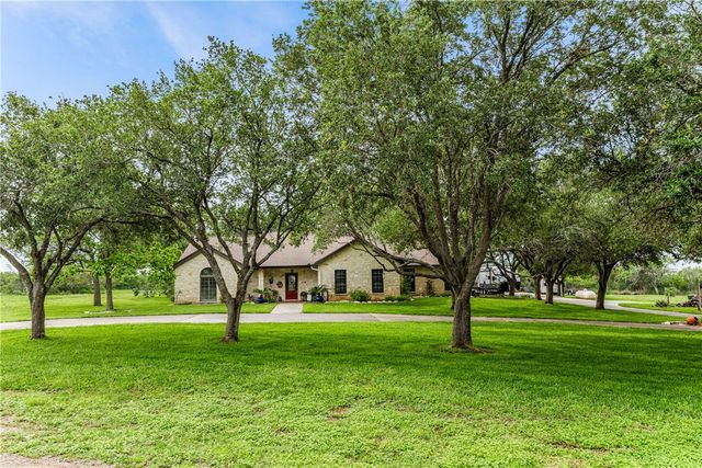 345 TRAIL RIDGE Dr, Sandia, TX 78383
