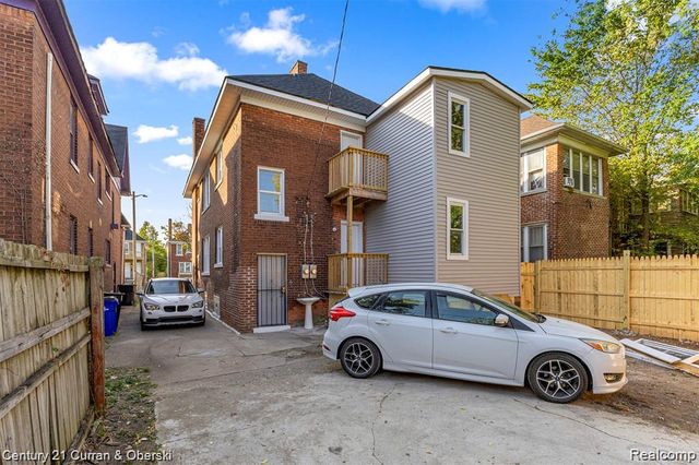 3764 W Euclid Street, Detroit, MI 48206