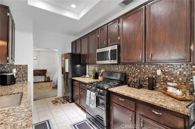 15376 San Miguel Way, Victorville, CA 92394