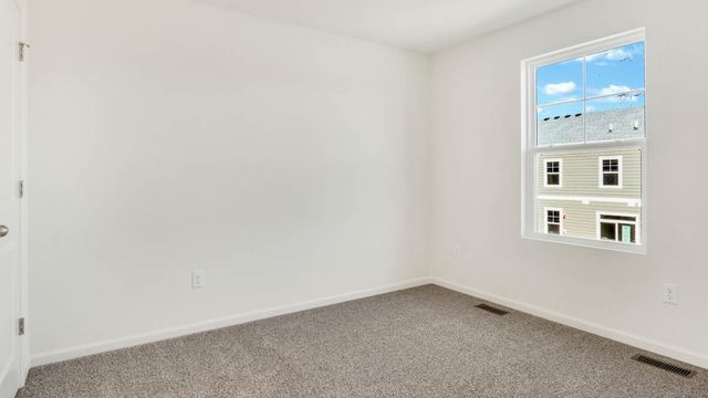 2040 Yellowstone Boulevard, Mundelein, IL 60060
