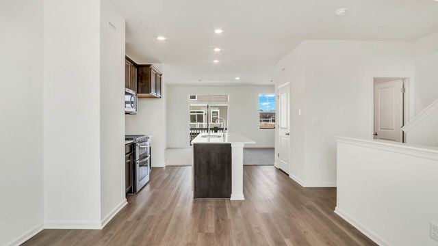 2040 Yellowstone Boulevard, Mundelein, IL 60060