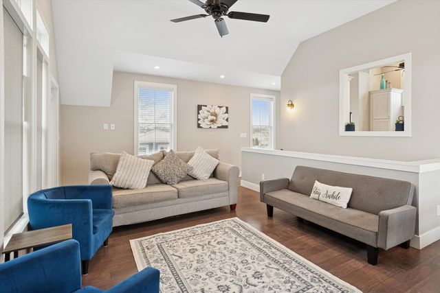 2 Pelican Landing, Ottawa, IL 61350