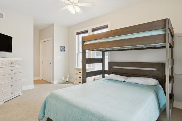 2 Pelican Landing, Ottawa, IL 61350