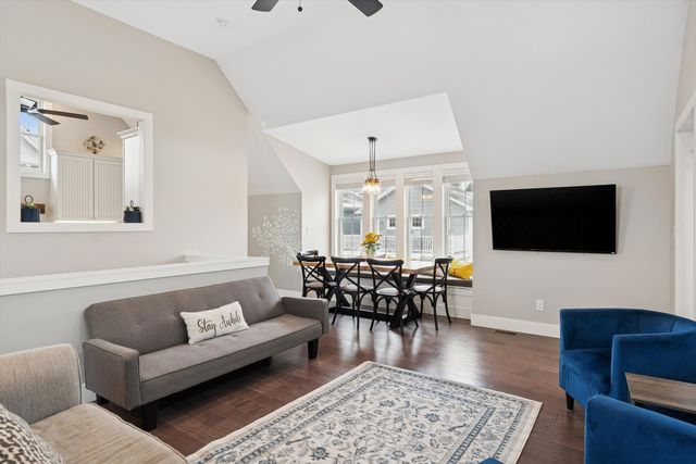 2 Pelican Landing, Ottawa, IL 61350