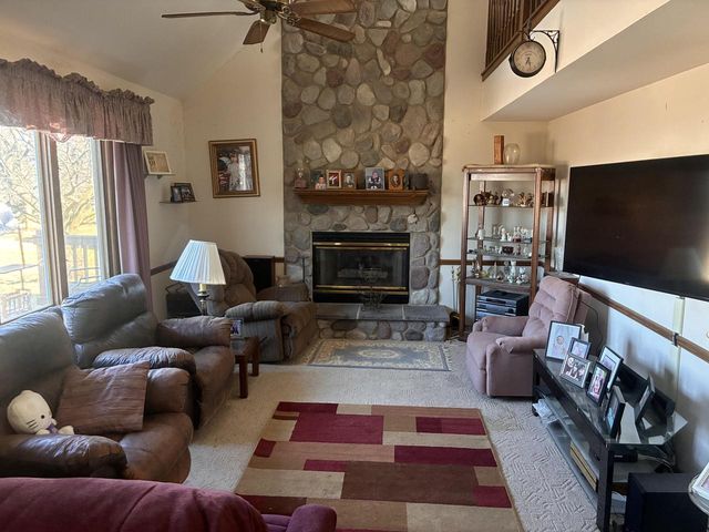 N64W15856 Wildflower DRIVE, Menomonee Falls, WI 53051