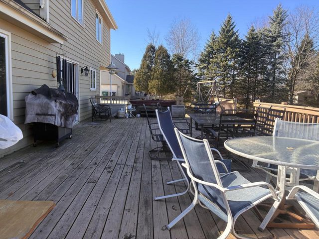 N64W15856 Wildflower DRIVE, Menomonee Falls, WI 53051