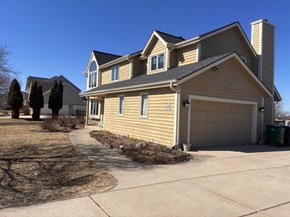 N64W15856 Wildflower DRIVE, Menomonee Falls, WI 53051