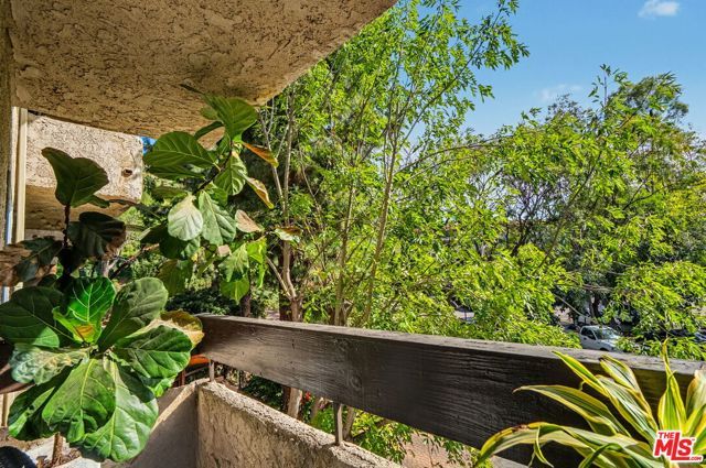 2700 Cahuenga Boulevard 1203, Los Angeles, CA 90068