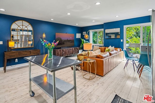 2700 Cahuenga Boulevard 1203, Los Angeles, CA 90068