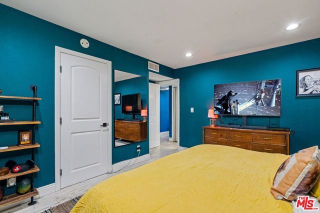 2700 Cahuenga Boulevard 1203, Los Angeles, CA 90068