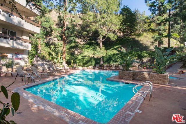 2700 Cahuenga Boulevard 1203, Los Angeles, CA 90068