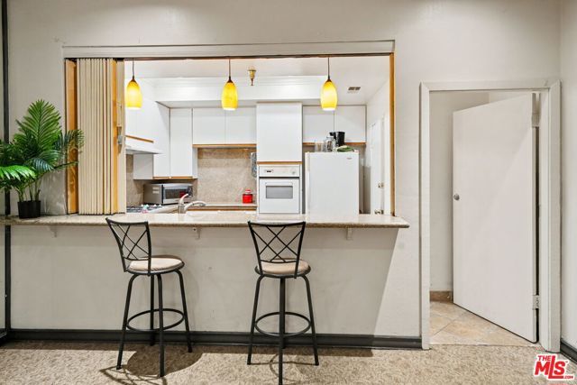 2700 Cahuenga Boulevard 1203, Los Angeles, CA 90068