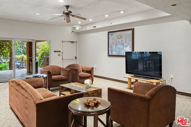 2700 Cahuenga Boulevard 1203, Los Angeles, CA 90068