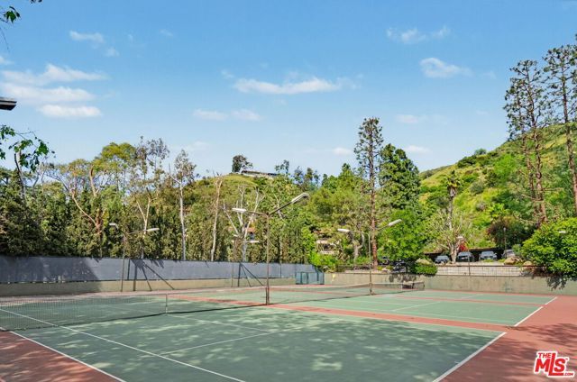 2700 Cahuenga Boulevard 1203, Los Angeles, CA 90068