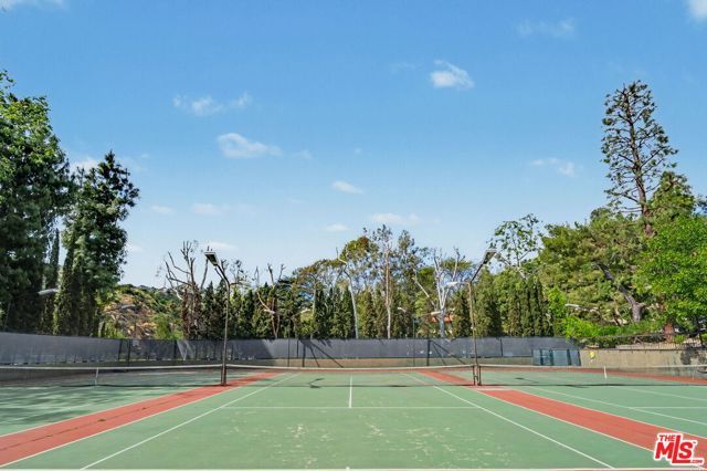 2700 Cahuenga Boulevard 1203, Los Angeles, CA 90068