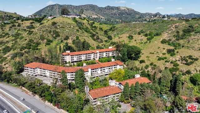 2700 Cahuenga Boulevard 1203, Los Angeles, CA 90068