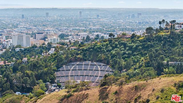 2700 Cahuenga Boulevard 1203, Los Angeles, CA 90068