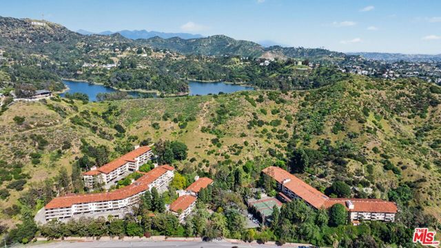 2700 Cahuenga Boulevard 1203, Los Angeles, CA 90068