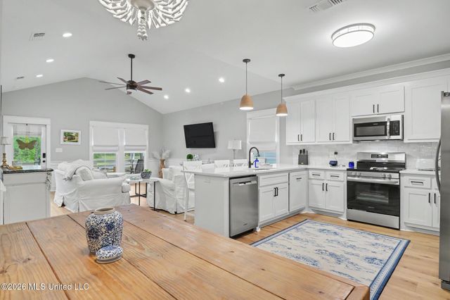 4167 Nineteenth Street, Bay Saint Louis, MS 39520
