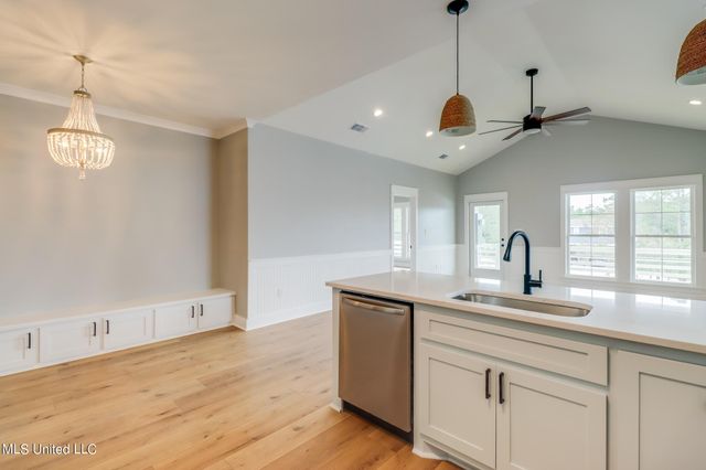 4167 Nineteenth Street, Bay Saint Louis, MS 39520