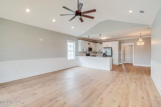 4167 Nineteenth Street, Bay Saint Louis, MS 39520