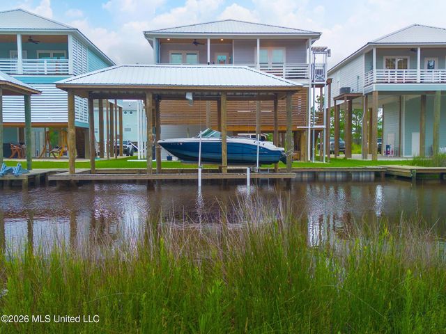 4167 Nineteenth Street, Bay Saint Louis, MS 39520