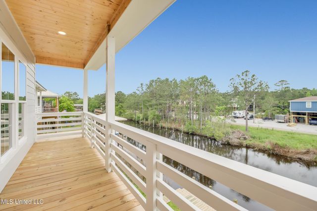 4167 Nineteenth Street, Bay Saint Louis, MS 39520