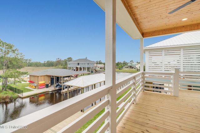 4167 Nineteenth Street, Bay Saint Louis, MS 39520