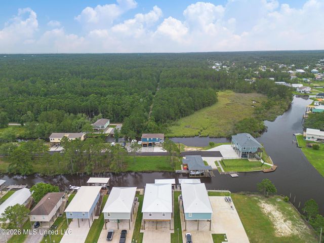 4167 Nineteenth Street, Bay Saint Louis, MS 39520
