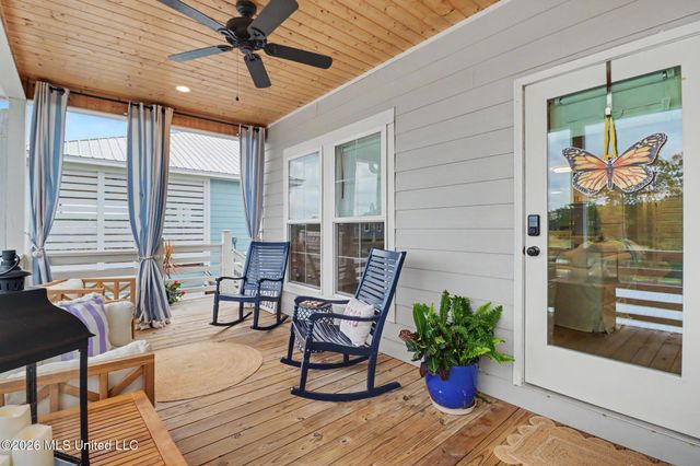 4167 Nineteenth Street, Bay Saint Louis, MS 39520