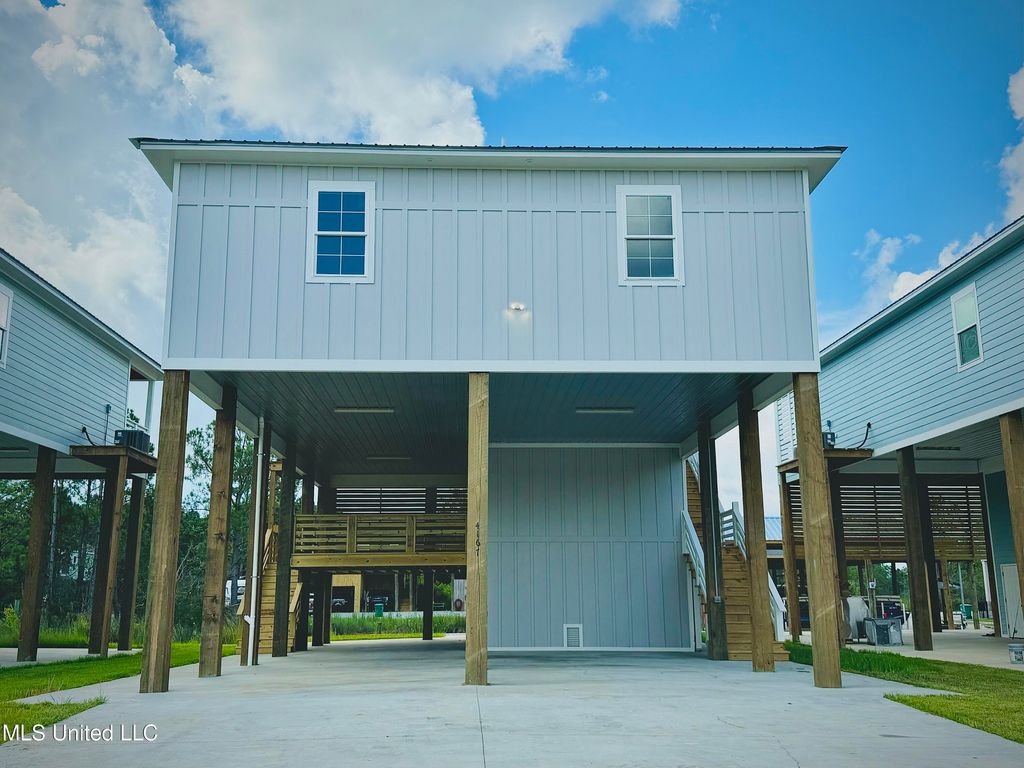 4167 Nineteenth Street, Bay Saint Louis, MS 39520