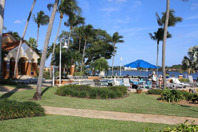 123 Yacht Club Way 104, Hypoluxo, FL 33462