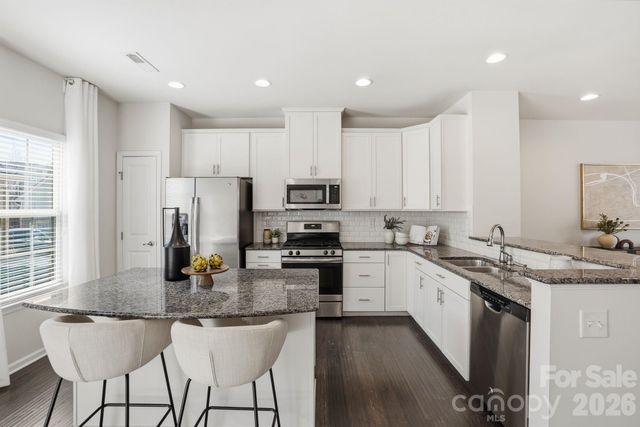 3047 Potomac River Parkway, Charlotte, NC 28217