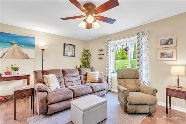 8325 Portsmouth Drive A, Darien, IL 60561