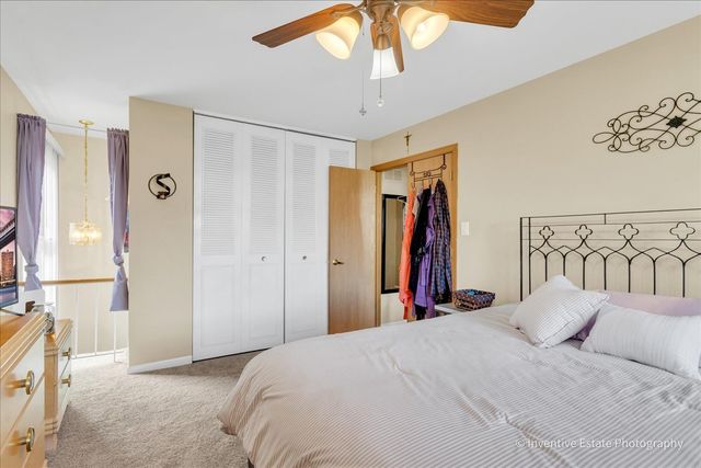 8325 Portsmouth Drive A, Darien, IL 60561