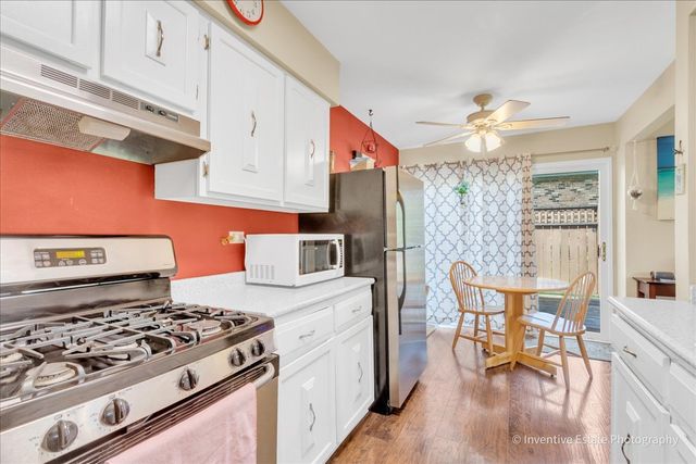 8325 Portsmouth Drive A, Darien, IL 60561