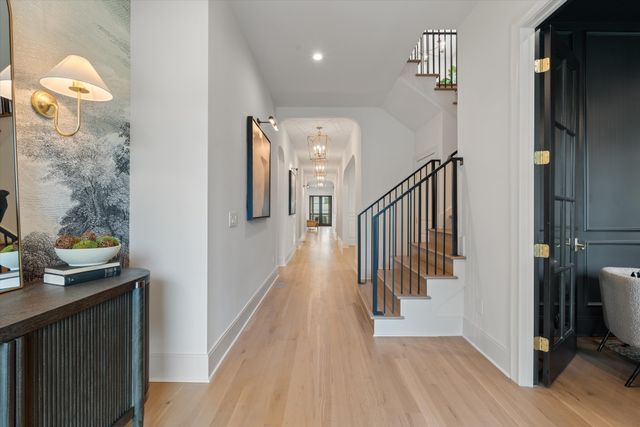 848 Bradford Ave, Nashville, TN 37204