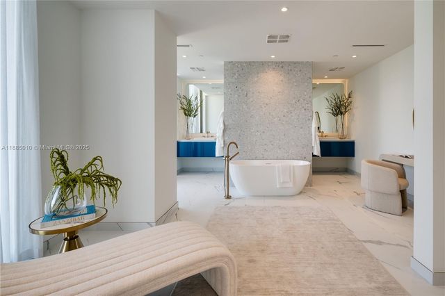 2655 S Bayshore Drive LPH, Coconut Grove, FL 33133