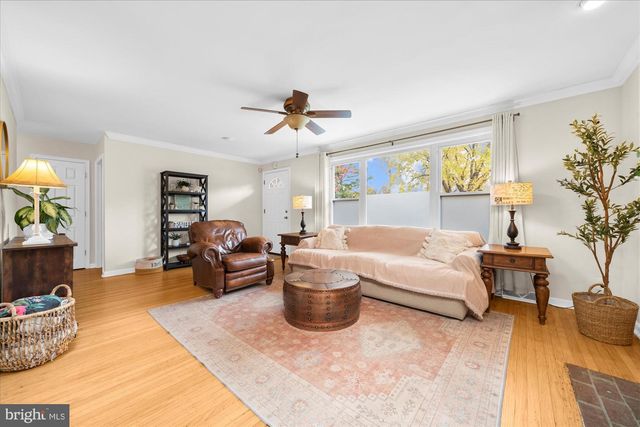 5 YORKTOWN AVE, West Chester, PA 19382